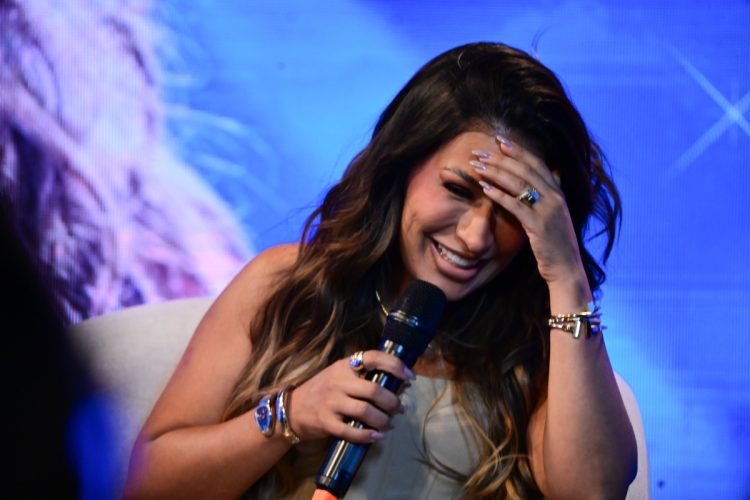 Simone Mendes usou relógio de R$ 50 mil