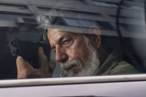 Vicente (Marcello Escorel) tenta matar Paulinho (Romulo Estrela) mais uma vez em Três Graças