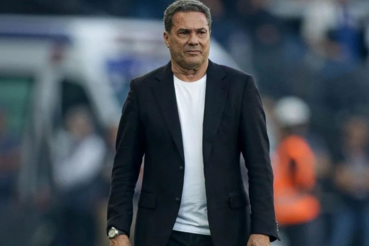 O ex-técnico Vanderlei Luxemburgo