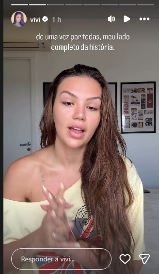 Vivi Wanderley Stories