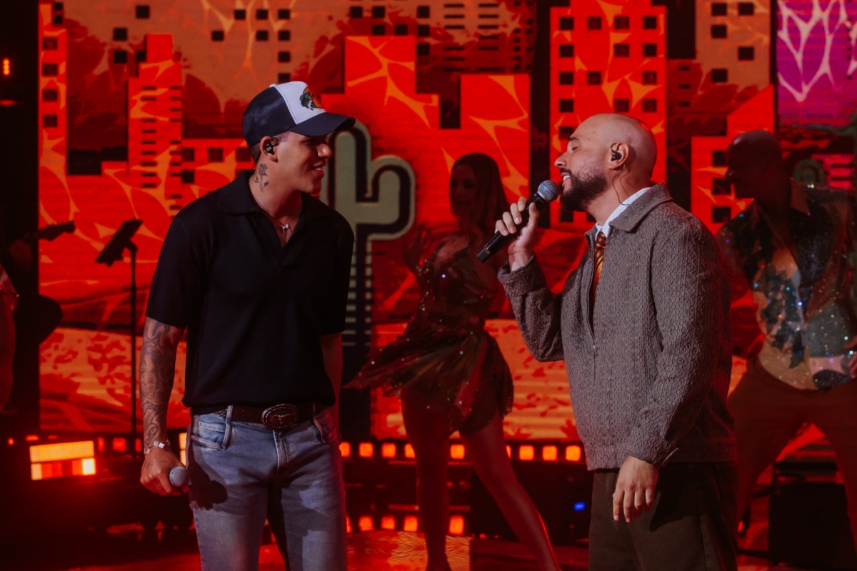 Zé Vaqueiro canta com Ed Gama