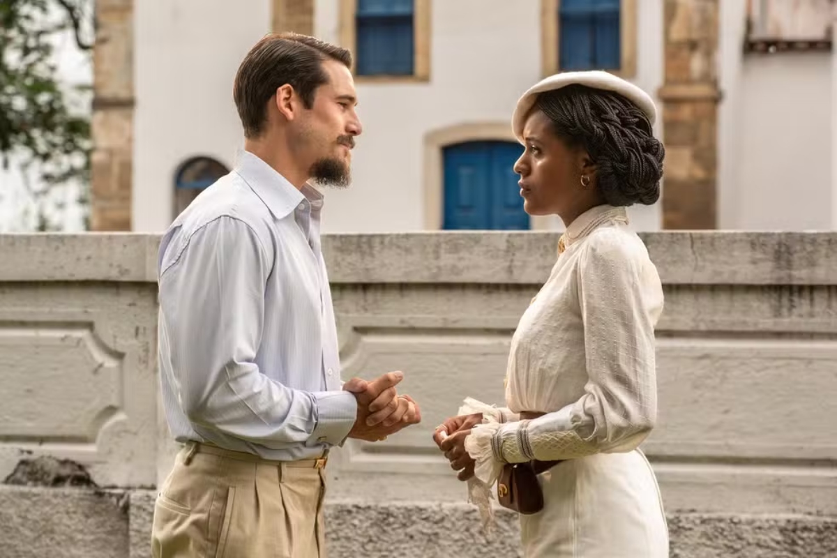 Mirinho (Nicolas Prates) e Alika (Duda Santos)