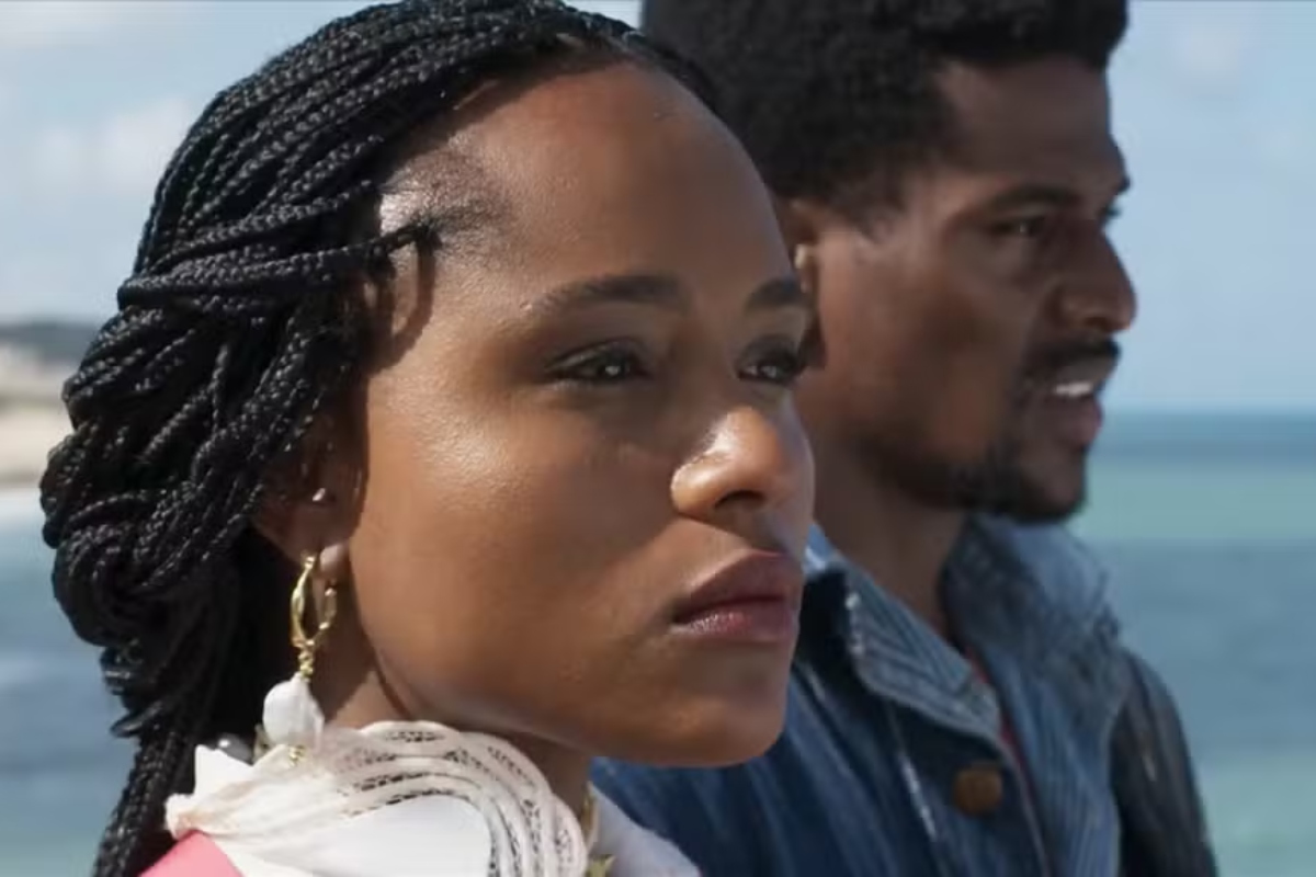 Alika (Duda Santos) e Tonho (Ronald Soto)