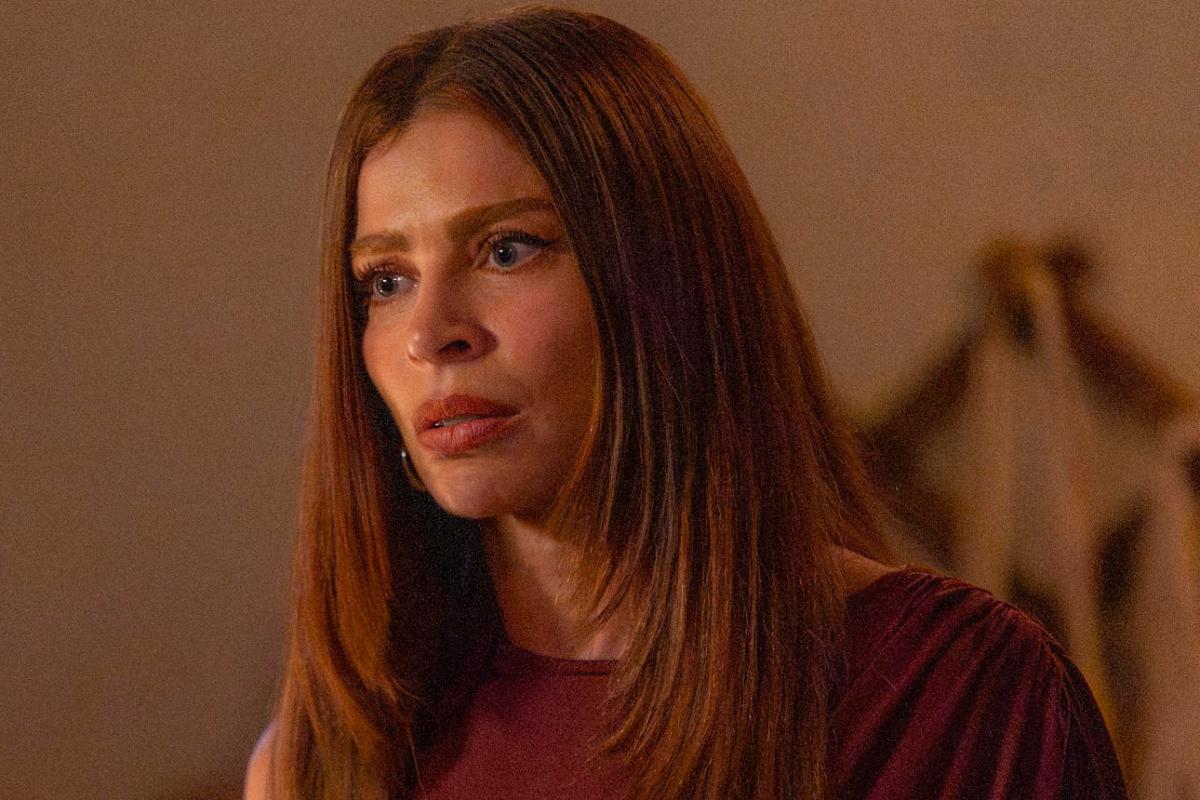 Arminda (Grazi Massafera) brava em Três Graças