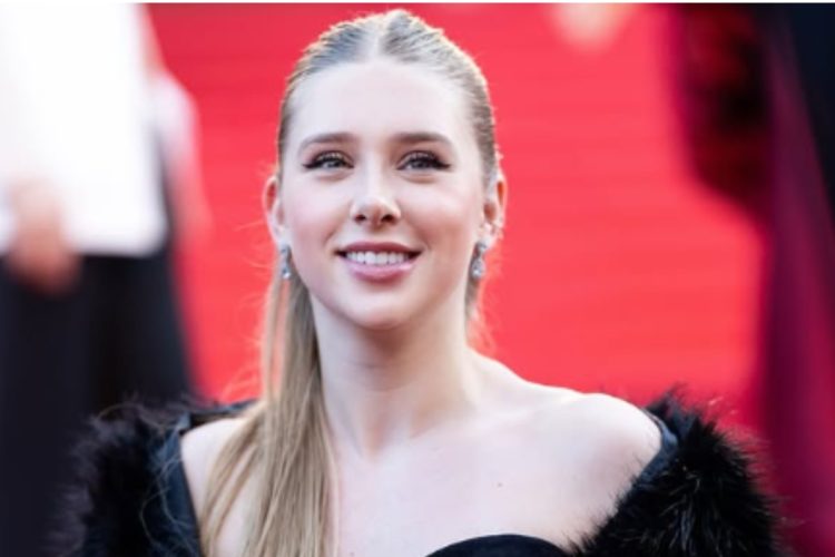 cela lopes em tapete vermelho