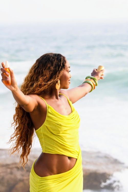 IZA grava comercial na praia de Ipanema