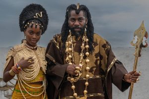 Jendal (Lázaro Ramos) e sua filha Kênia (Nikolly Fernandes) em 'A Nobreza do Amor'