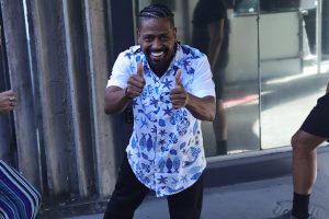 leandro boneco nos estúdios globo