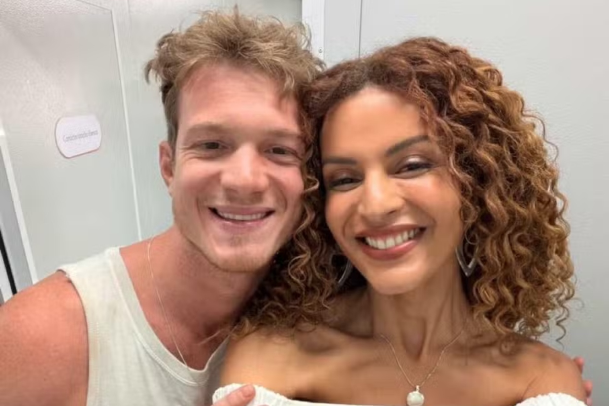 Leonardo (Pedro Novaes) e (Viviane (Gabriela Loran)