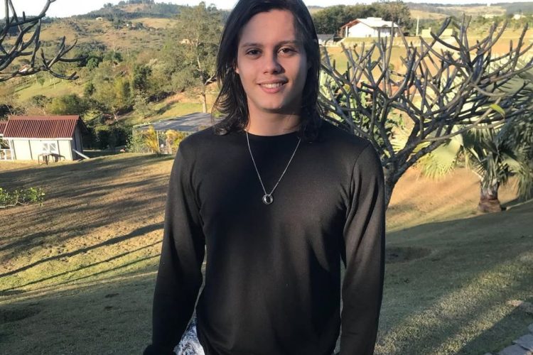 Lucas Cardi, filho de Maíra Cardi