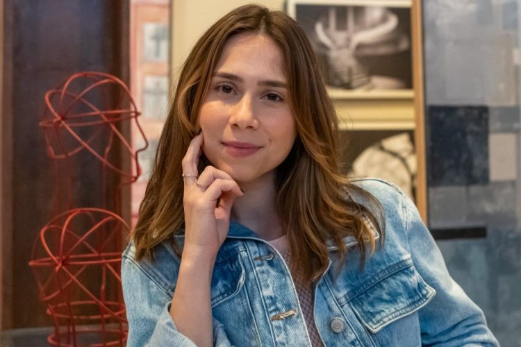 Lucélia (Daphne Bozaski) em Três Graças