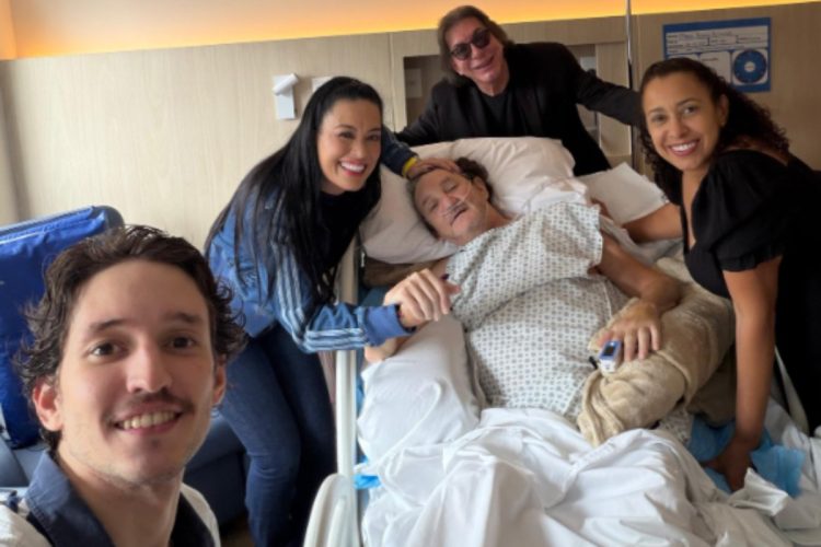 marquito internado recebendo visita de amigos