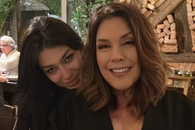 Pietra e a mãe, Simony