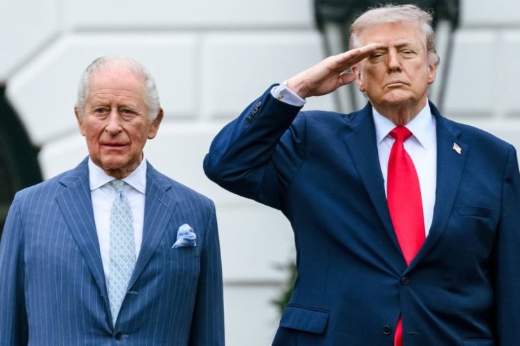 Rei Charles III e Donald Trump