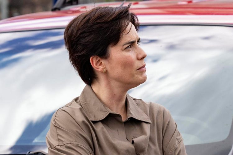 Samira (Fernanda Vasconcellos) em Três Graças