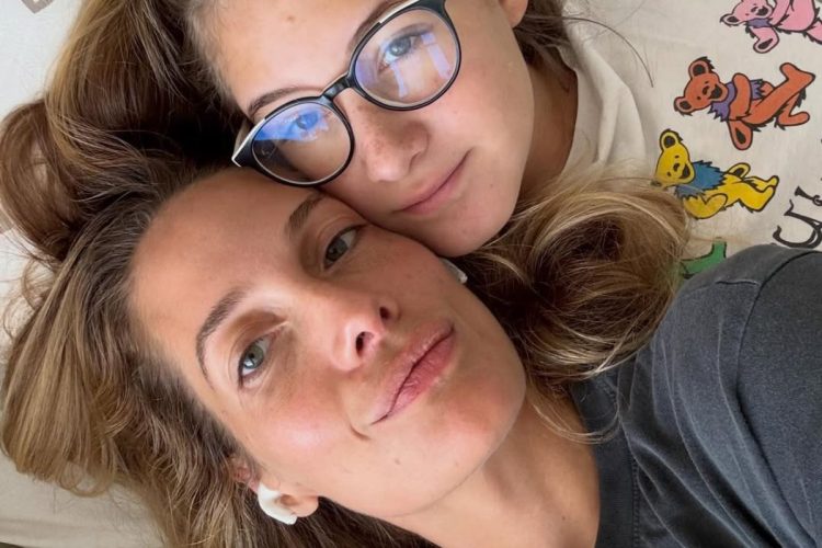 Schynaider Moura com a filha