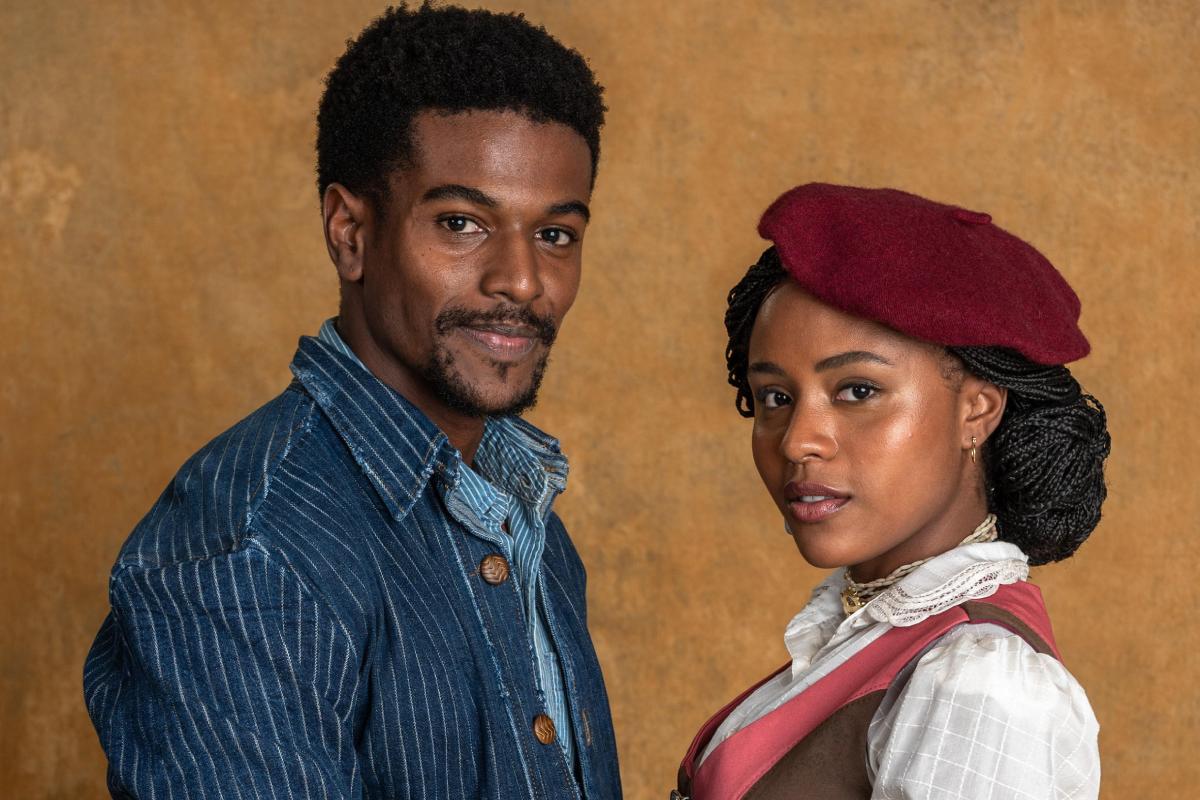 Tonho (Ronald Sotto) e Lúcia/Alika (Duda Santos) em 'A Nobreza do Amor'