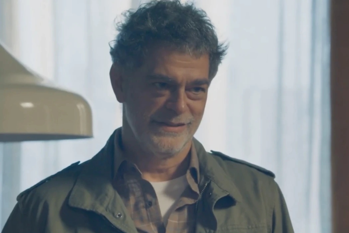 Rogério (Eduardo Moscovis) em "Três Graças"