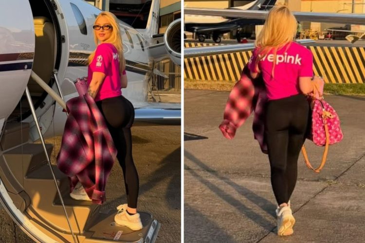 Virginia com o bumbum turbinado