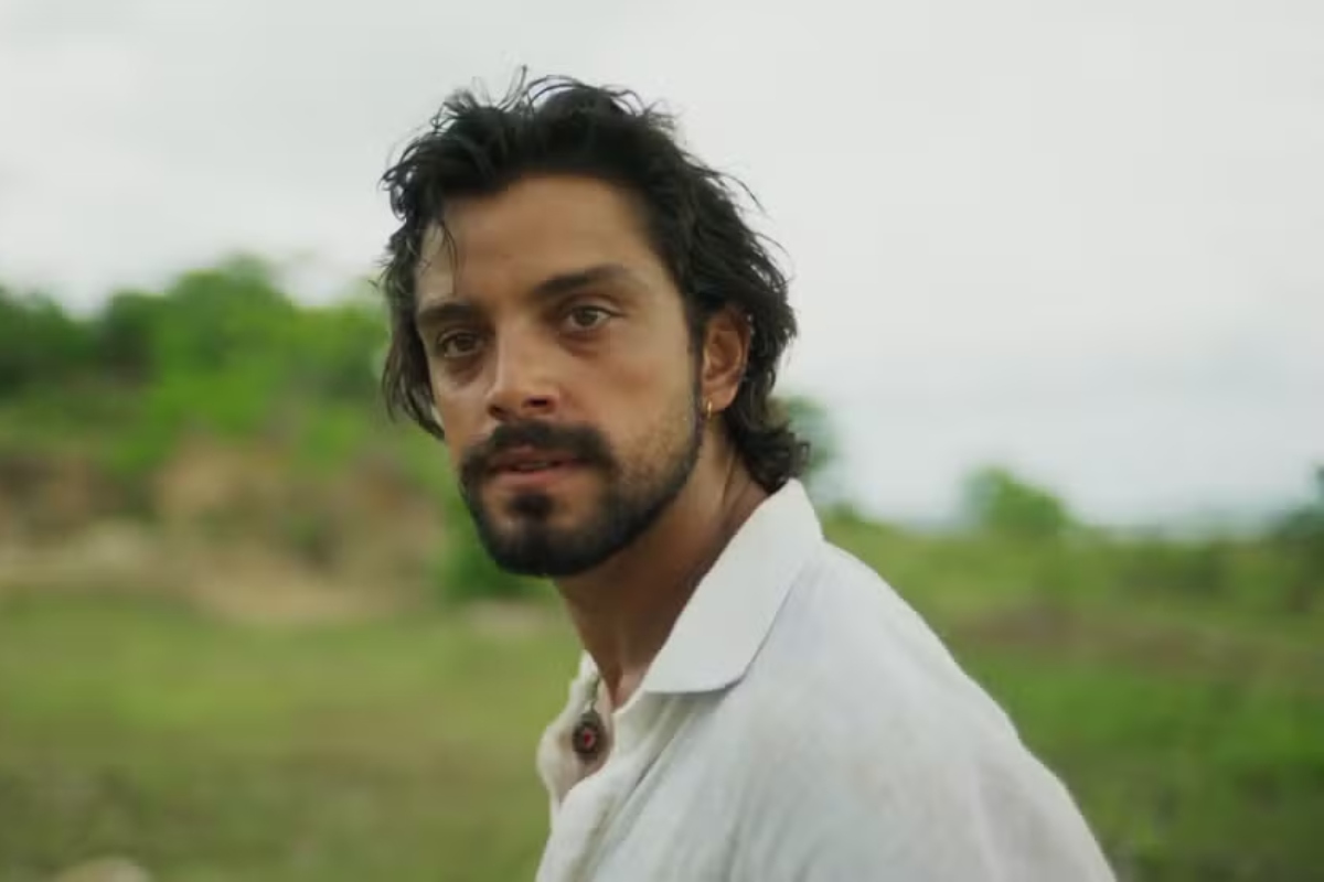 Omar (Rodrigo Simas)