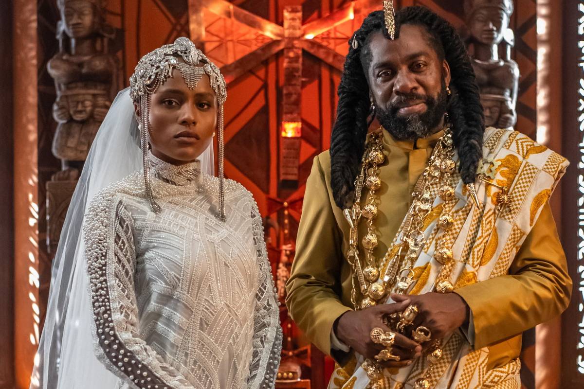 Jendal (Lázaro Ramos) e Alika (Duda Santos) em A Nobreza do Amor