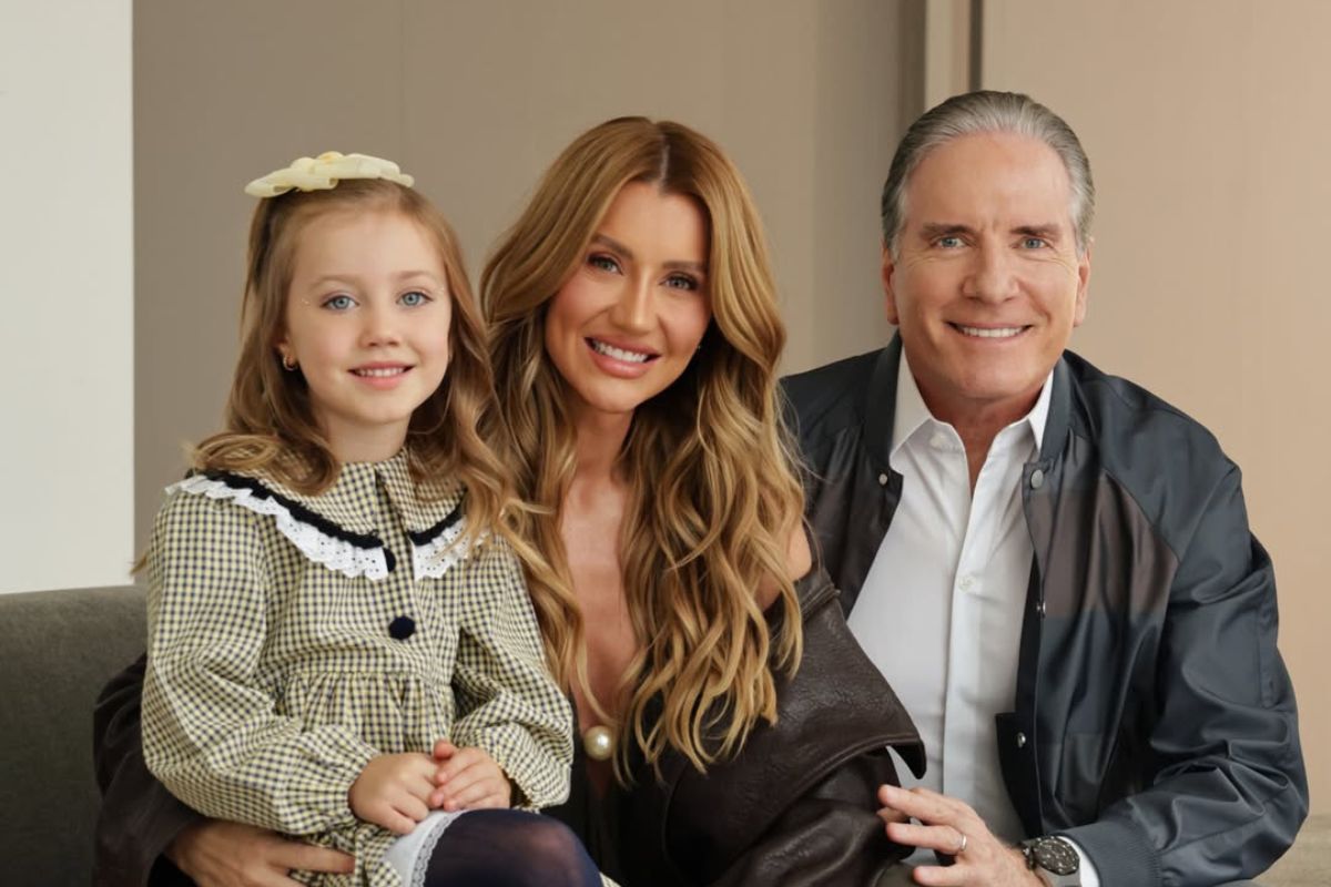 Ana Paula Siebert, Roberto Justus e Vicky
