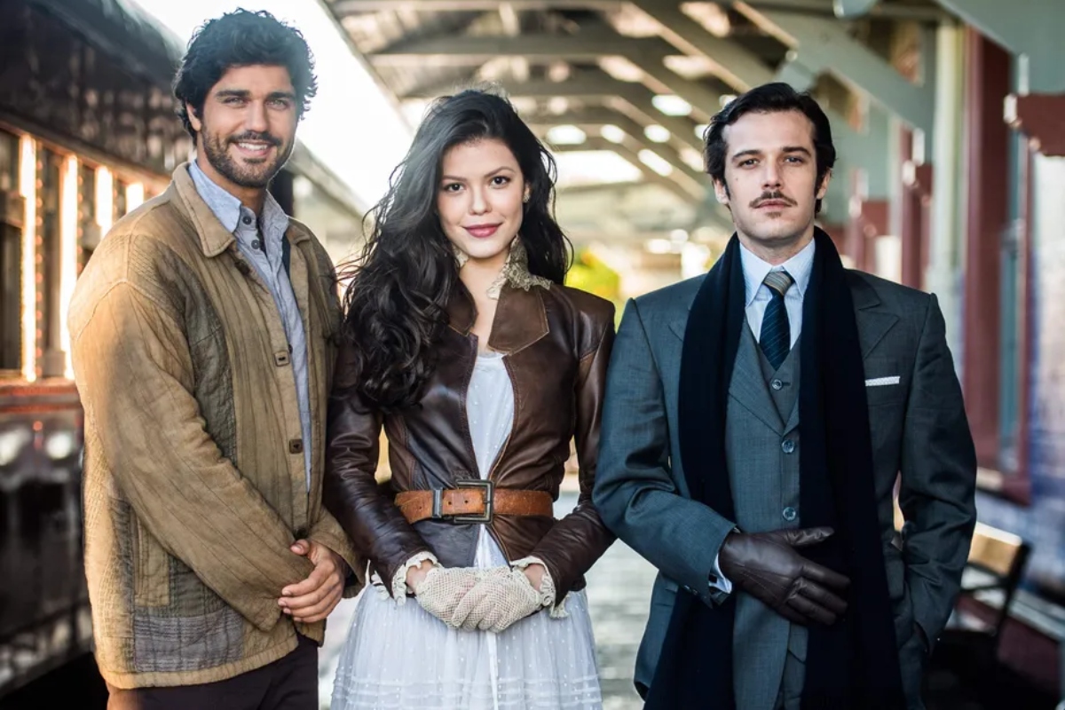Bruno Cabrerizo, Vitória Strada e Jayme Matarazzo em "Tempo de Amar"