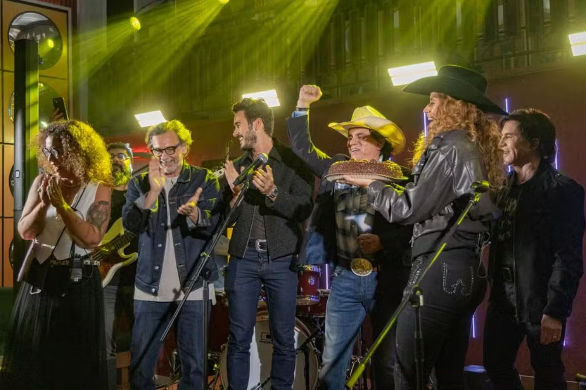 Coração Acelerado: Chitãozinho e Xororó gravam participação com direito a festa surpresa