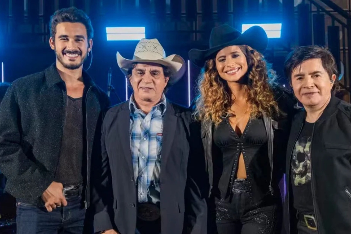 Chitãozinho e Xororó cantam com João Raul e Agrado
