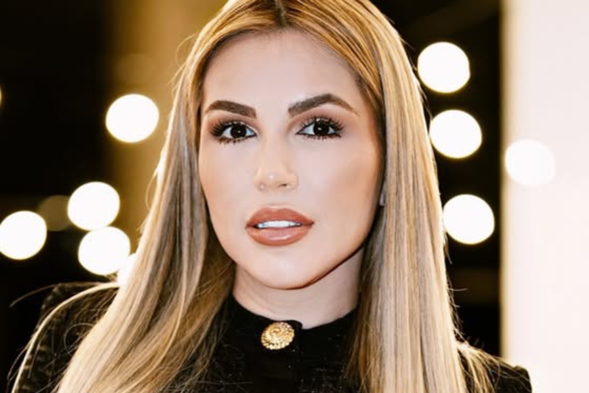 deolane bezerra