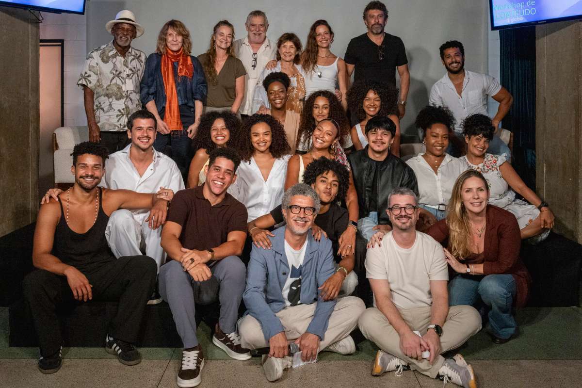 Equipe, direção e elenco participam do workshop da novela 'Por Você'