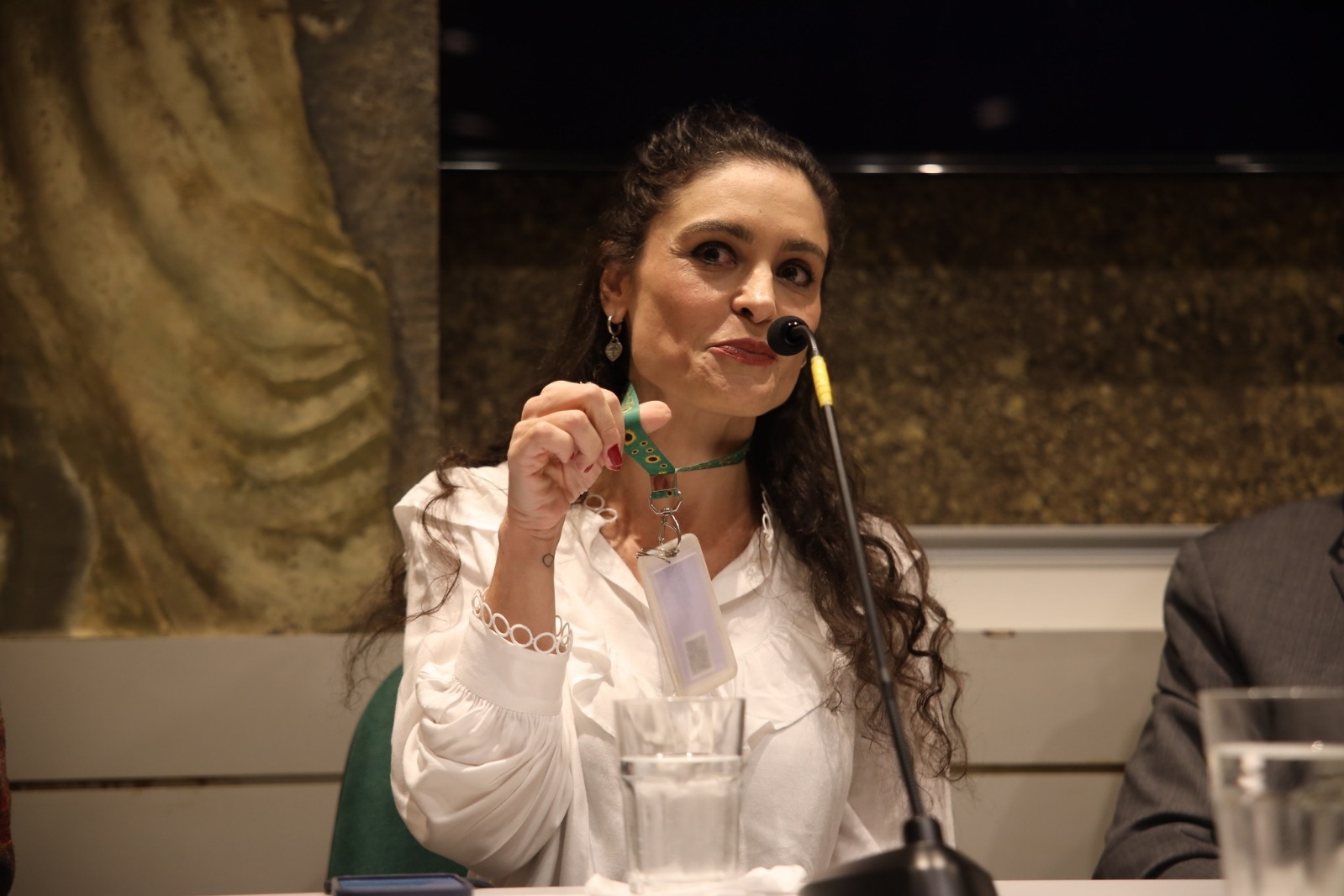 Franciely Freduzeski participa de encontro sobre fibromialgia