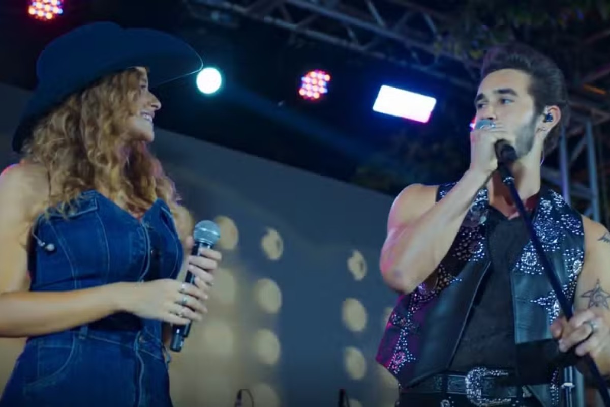 João Raul 'perde a voz' ao cantar ao lado de Agrado em 'Coração Acelerado'