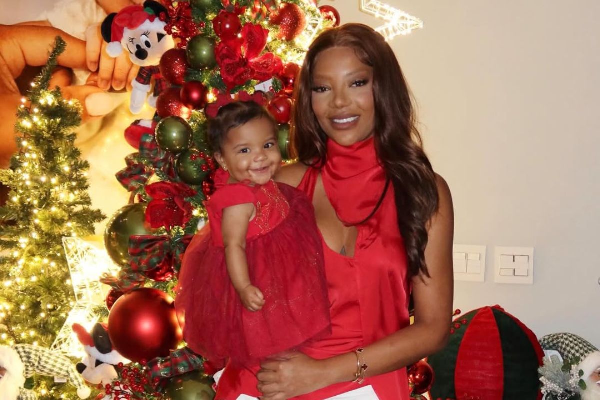 Ludmilla com a filha Zuri