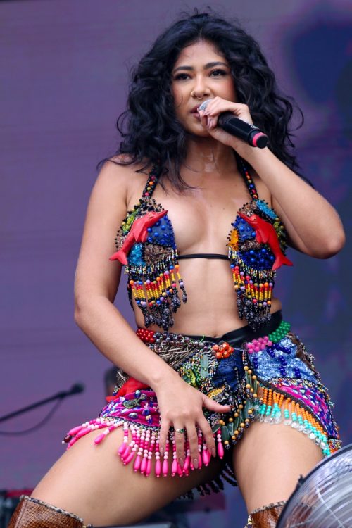 Zaynara se apresenta no Festival Nômade