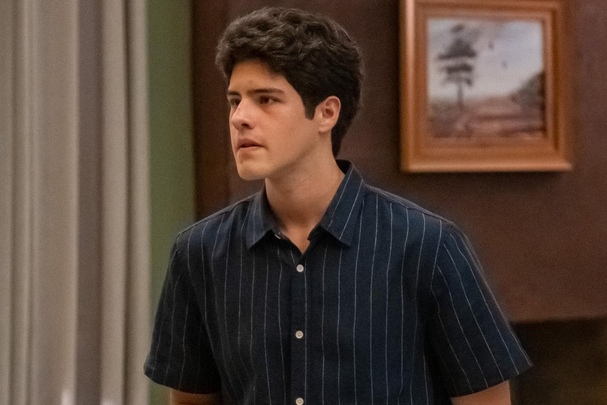 Raul (Paulo Mendes) bravo em 'Três Graças'