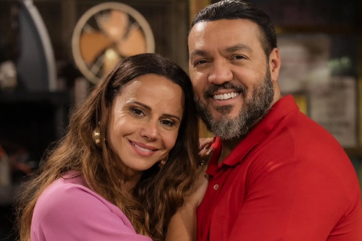 Consuelo (Viviane Araújo) e Misael (Belo)