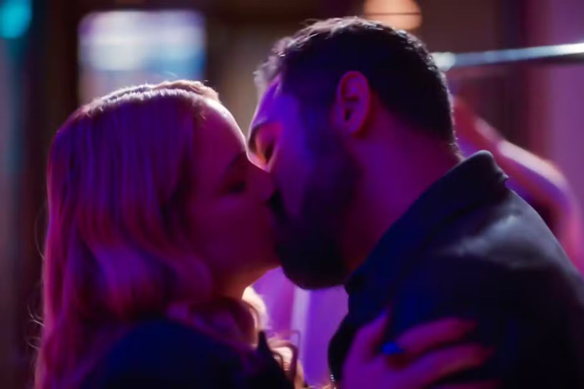 Zilá (Leandra Leal) e Ronei (Thomás Aquino) em Coração Acelerado