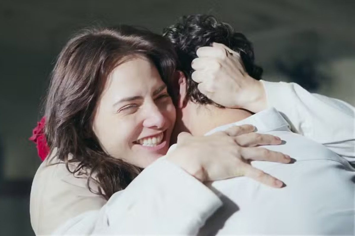 Pedro e Adriana têm encontro romântico na cadeia