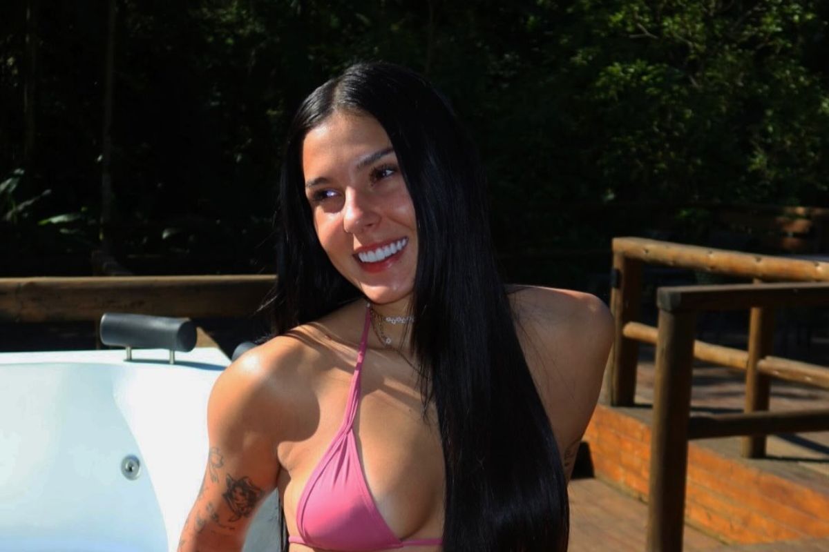 Ana Castela