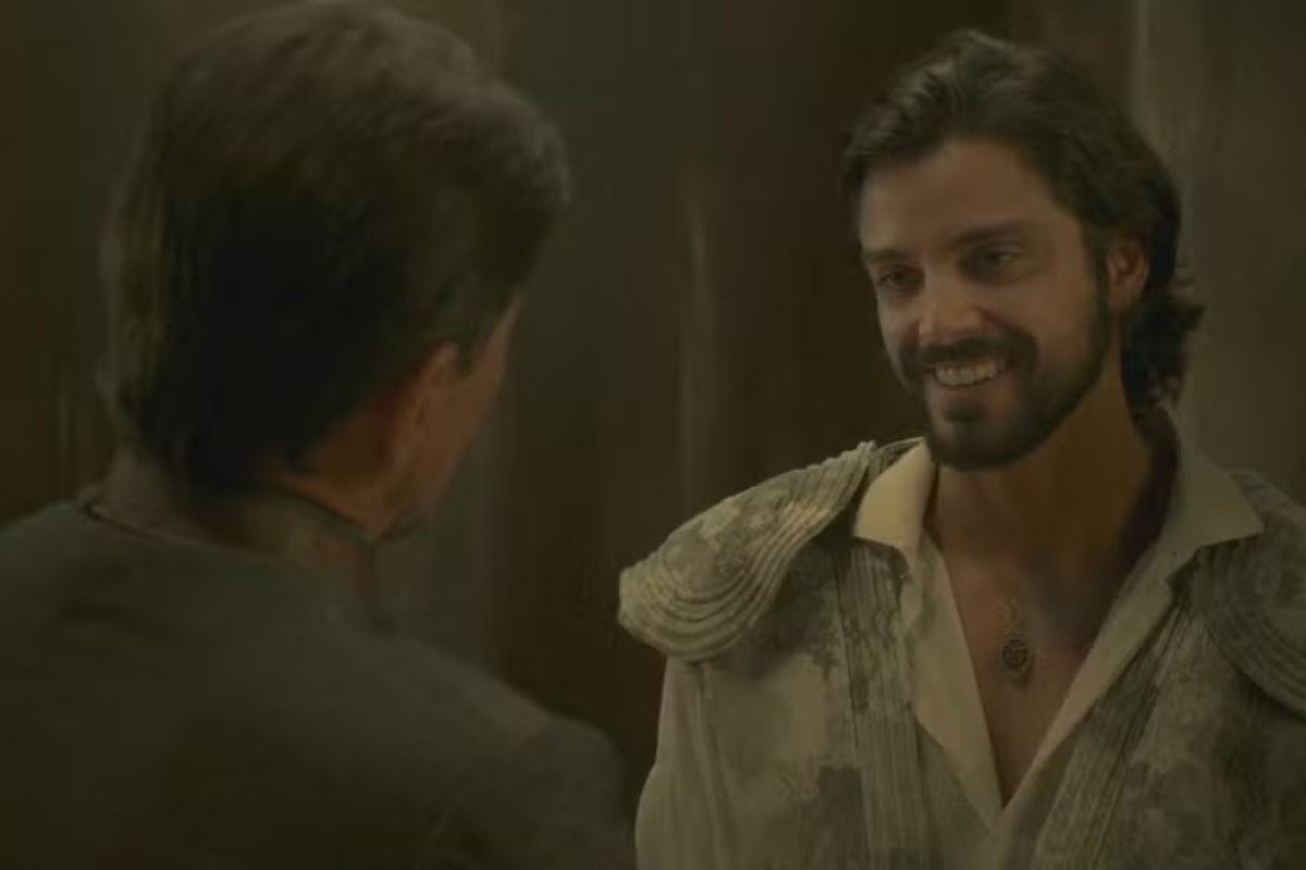 Omar (Rodrigo Simas)
