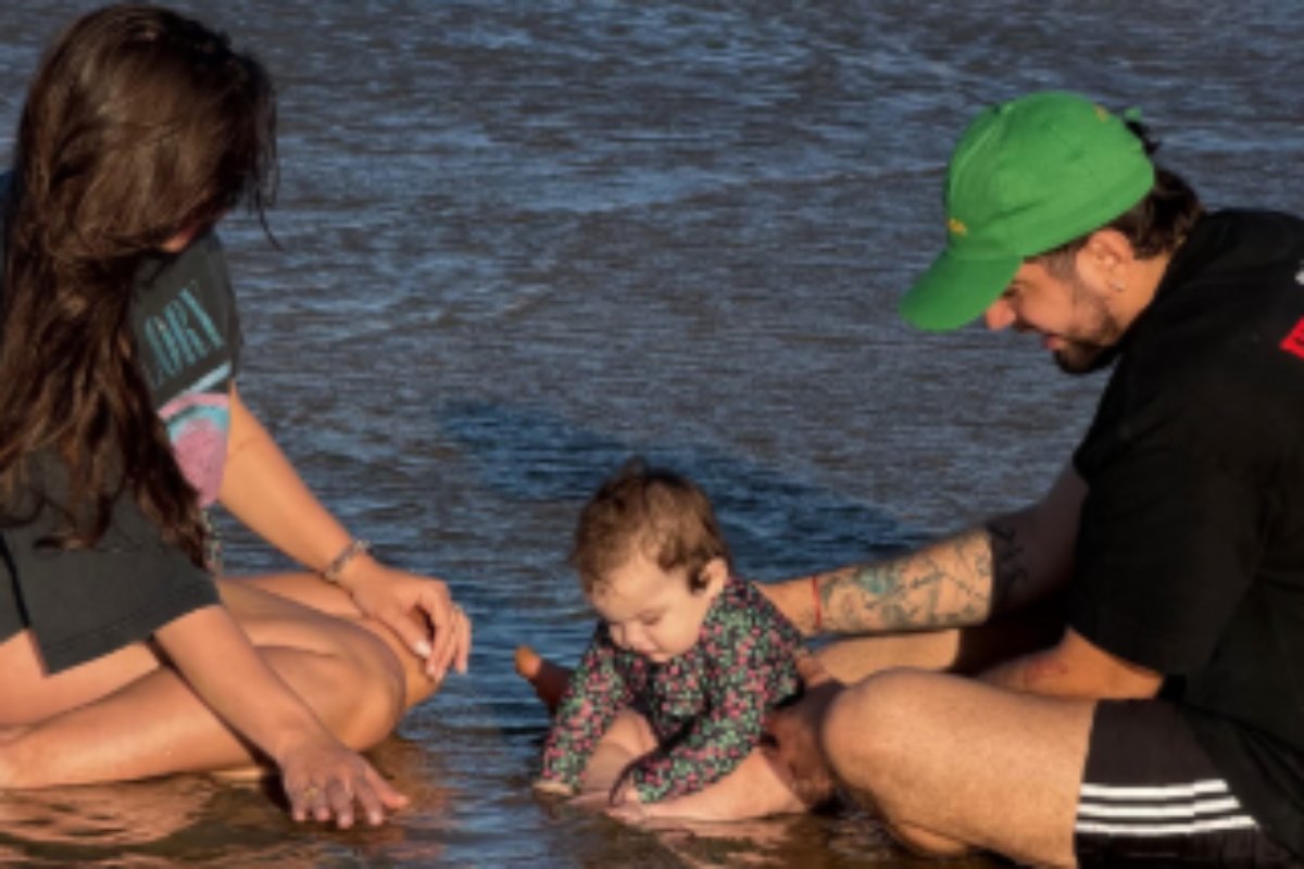 rafa kalimann na praia com zuza e nattan