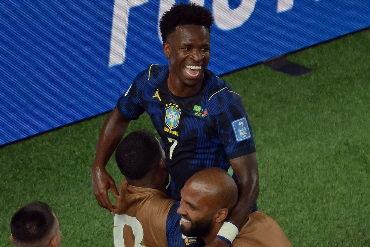 Vini Jr comemorando gol