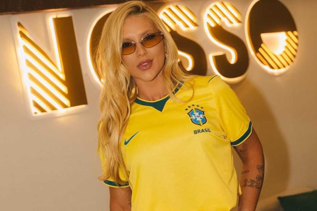 virginia fonseca em camarote de jogo do brasil
