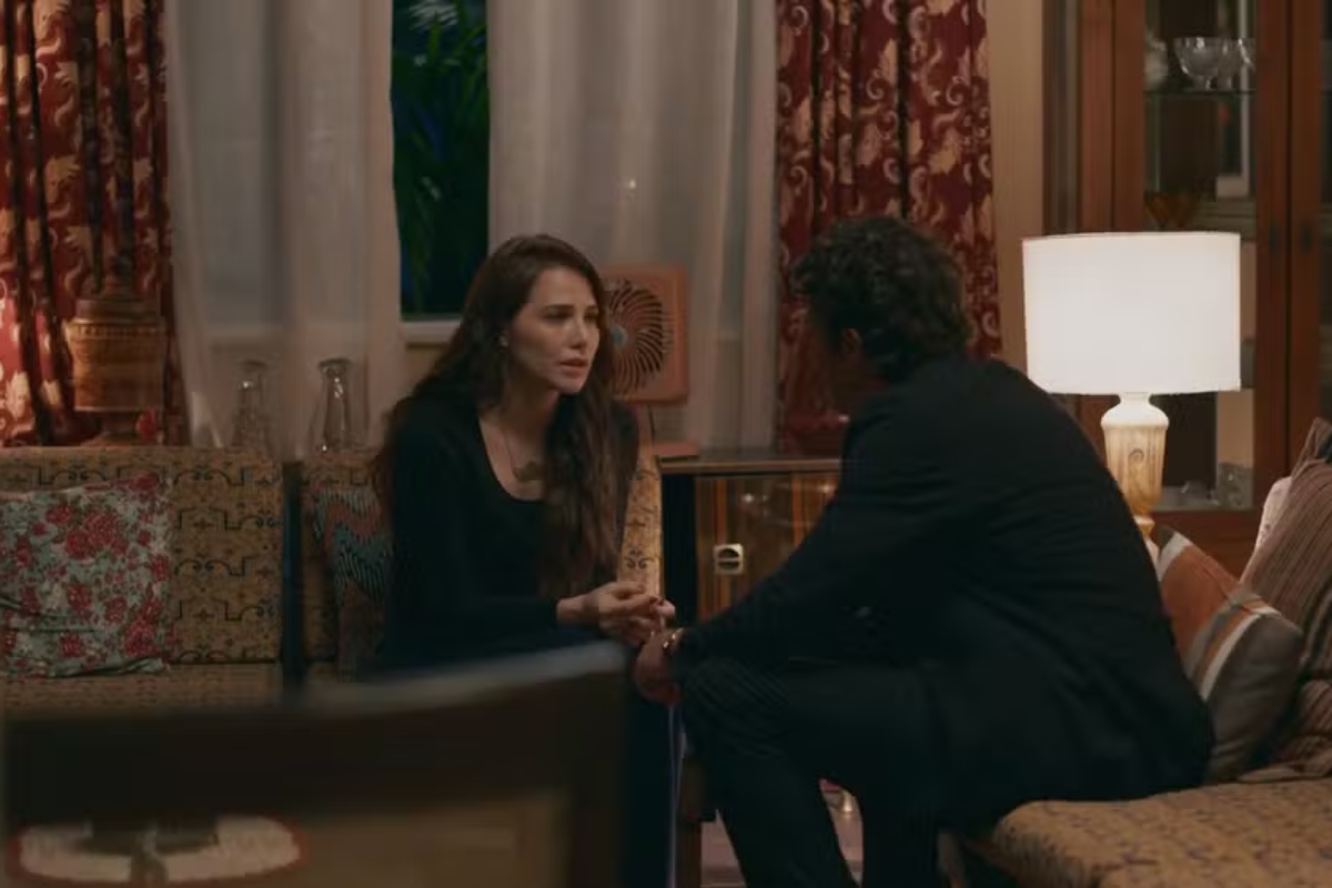 Adriana (Letícia Colin) e Pedro (Chay Suede)