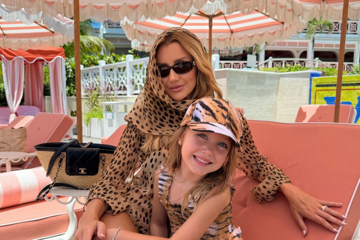 Ana Paula Siebert com a filha