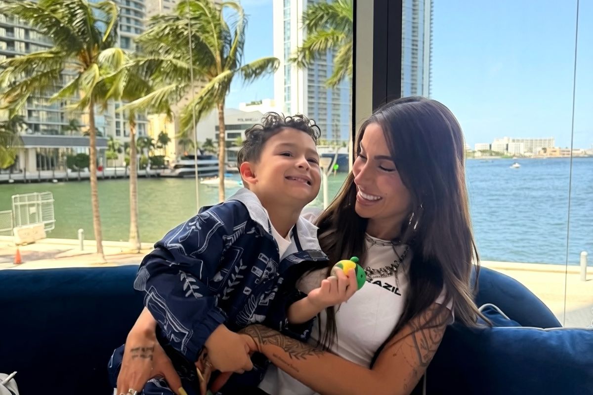 Bianca Andrade com o filho