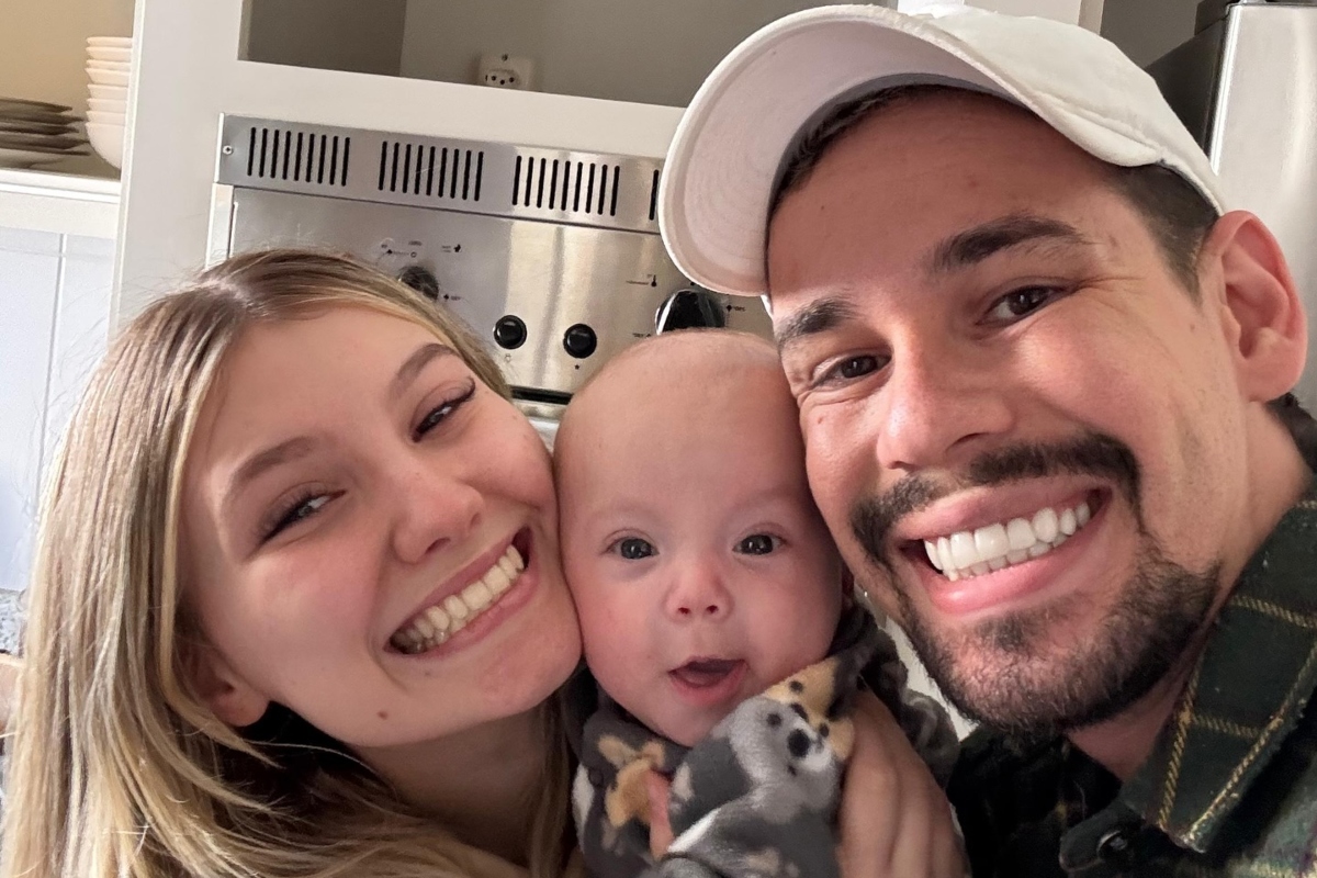 Isabel Veloso, o filho e o então marido Lucas Borbas