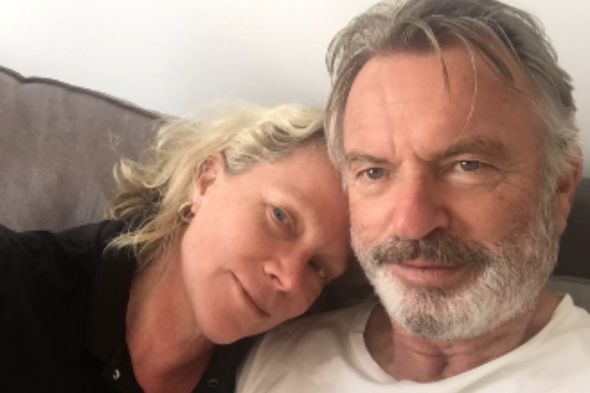 Laura Tingle, última namorada de Sam Neill, presta homenagem