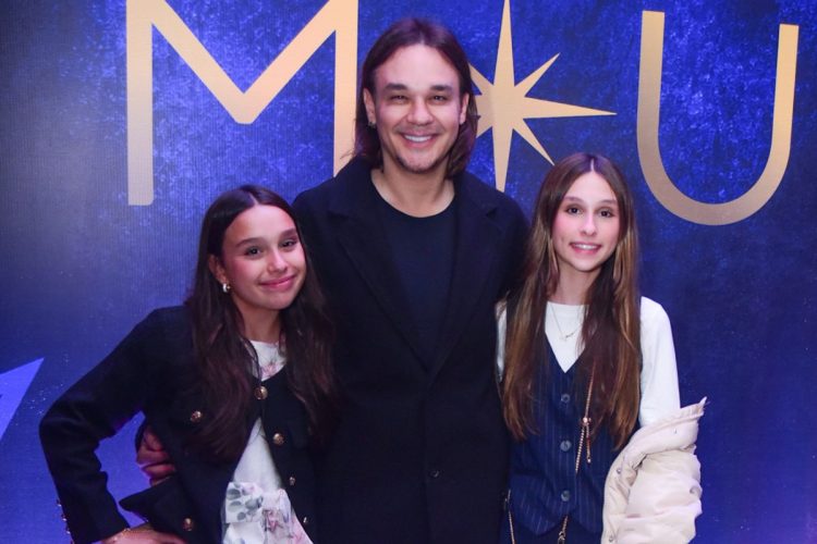 Leandro com as filhas